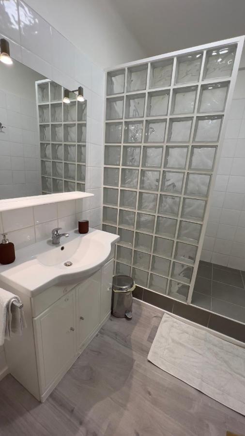 Appartement ESCALE MARSEILLAISE, Grand T2 calme, près du Vieux Port pour 2 a 4 personnes, NETTOYAGE RIGOUREUX à Marseille Extérieur photo