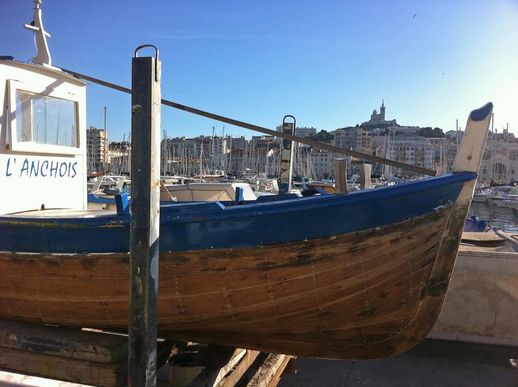 Appartement ESCALE MARSEILLAISE, Grand T2 calme, près du Vieux Port pour 2 a 4 personnes, NETTOYAGE RIGOUREUX à Marseille Extérieur photo
